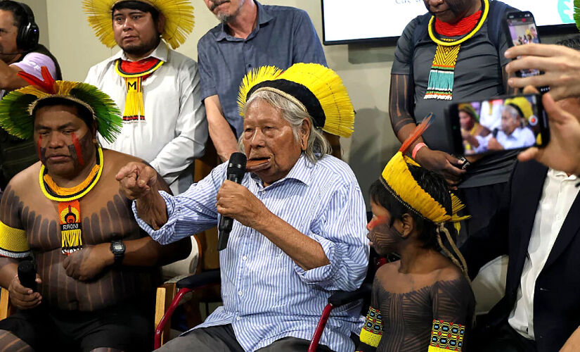 Cacique Raoni durante participação na COP30