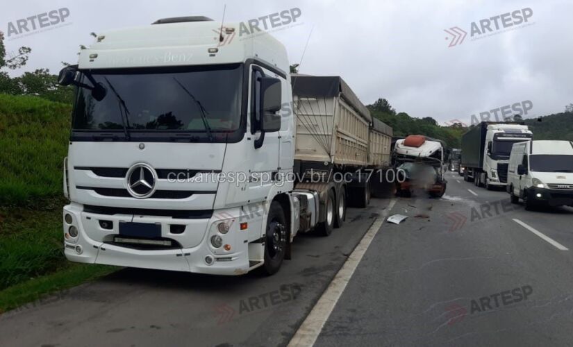 Acidente aconteceu por volta das 7h20, altura do quilômetro 52, região sul de Parelheiros