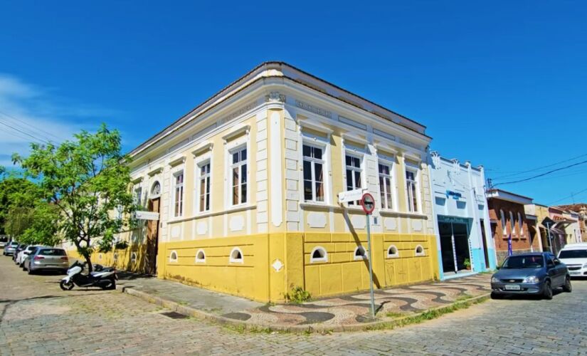 O centro histórico de Amparo reúne casarões tombados e ruas que parecem imutáveis desde o auge cafeeiro