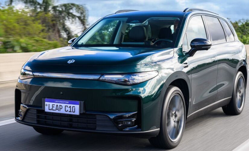 Elétrico Leapmotor C10 começou a ser vendido pela marca chinesa pertencente à Stellantis no Brasil