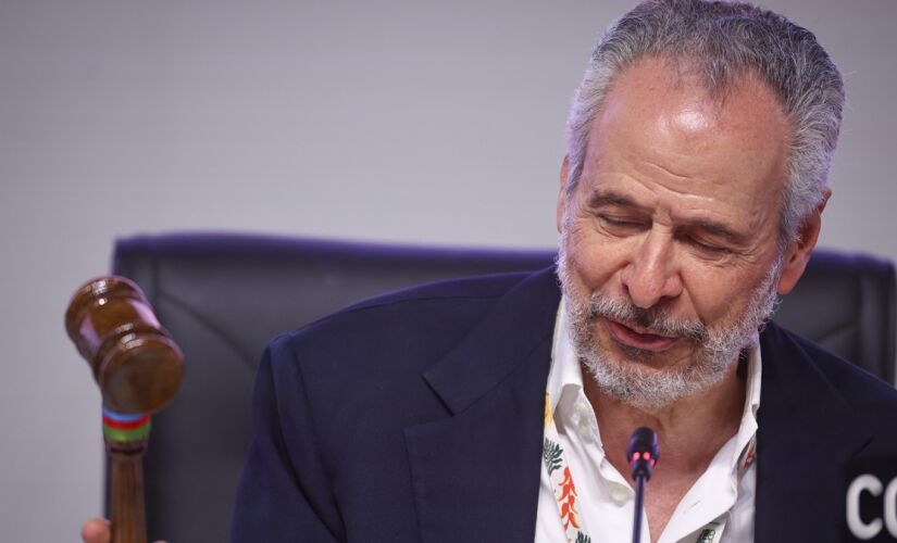 Presidente da COP30 durante o encerramento da conferência
