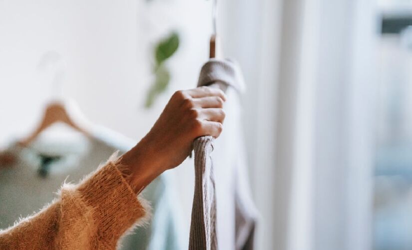 Pessoas com baixa autoestima costumam optar mais pela utilização de cores que transmitem reserva e autocontrole