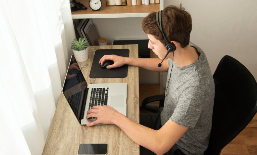 Conheça 7 plataformas confiáveis para conseguir trabalho remoto em dólar com empresas estrangeiras e começar sua carreira internacional