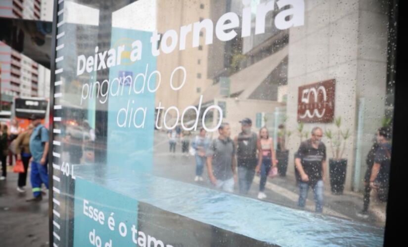 Tótem mostra a partir desta terça-feira (18/11) na prática como o desperdício de água gera impacto