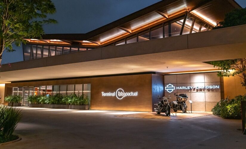 O destaque fica por conta da Road Glide e da Breakout, representantes das linhas Touring e Softail, projetadas para longas distâncias