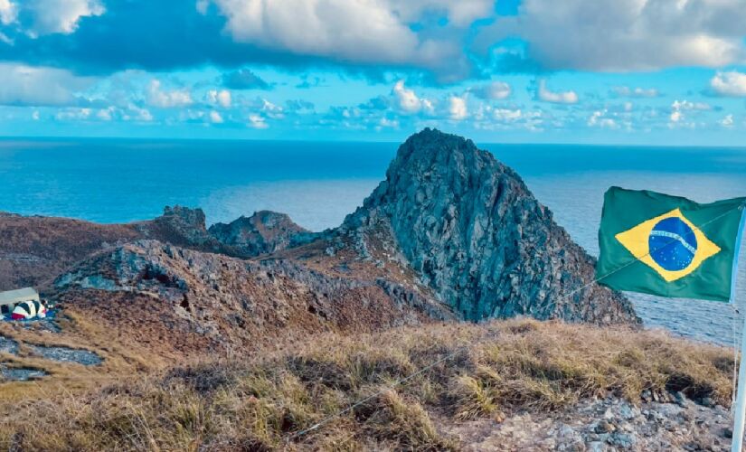 O arquipélago distante é formado por duas ilhas principais e duas menores, todas de origem vulcânica