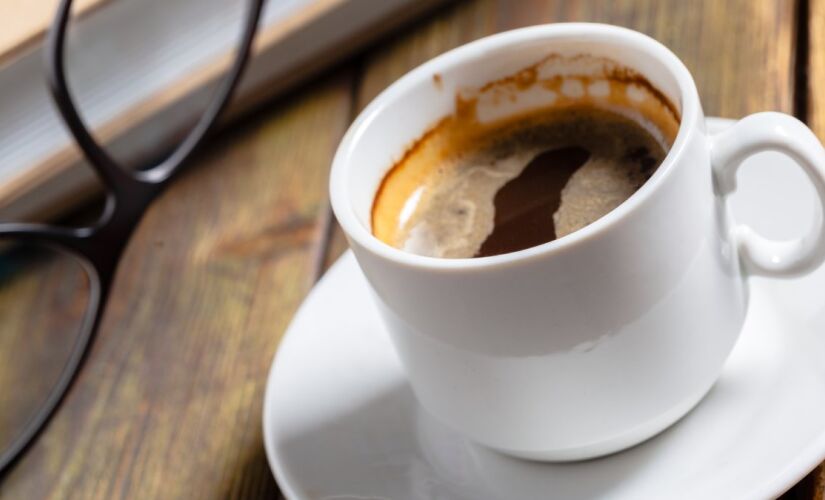 Pesquisa suíça indica mudanças temporárias no cérebro após dias de cafeína