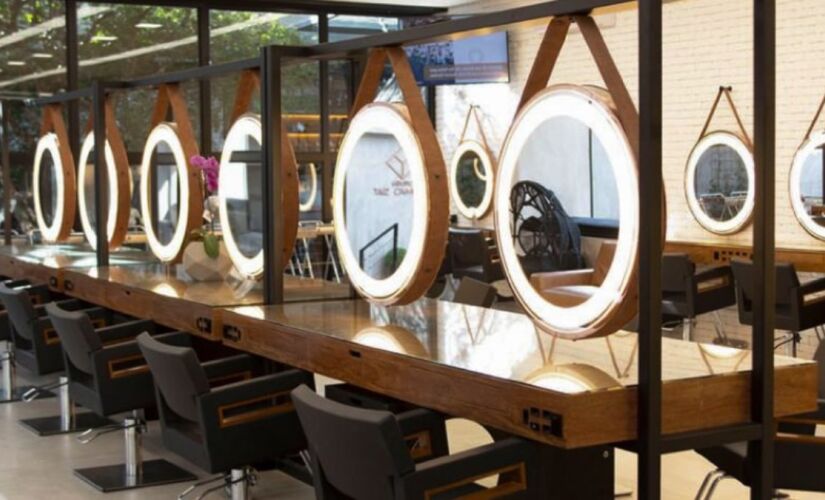 A operação atende cerca de 300 clientes por dia, majoritariamente mulheres de alto poder de consumo, entre 25 e 50 anos, incluindo CEOs, modelos, celebridades e líderes empresariais.