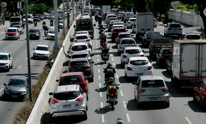 Gestão municipal e aplicativos estão em colisão sobre serviço de mototáxi em São Paulo