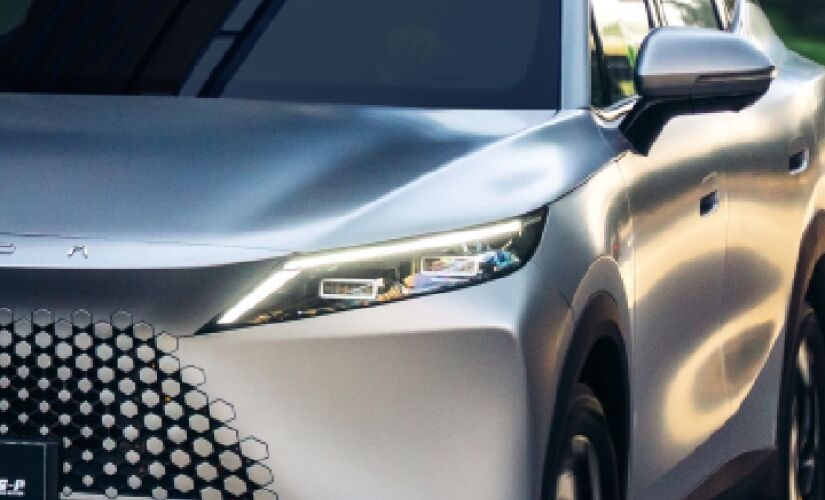 Marca do Grupo Chery Internacional, a Omoda & Jaecoo anuncia a estreia no mercado brasileiro de dois de seus SUVs híbridos mais tecnológicos