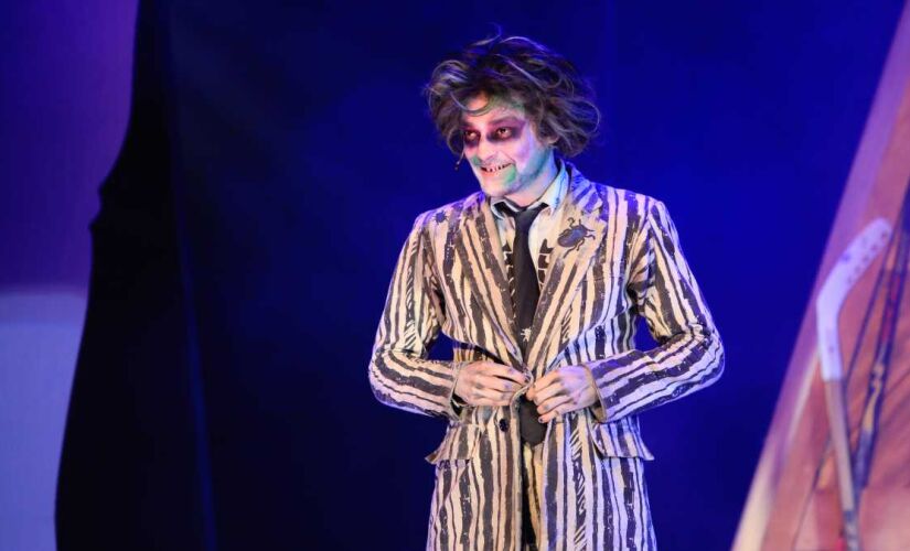 Ingressos para 'Beetlejuice - O Musical' custam a partir de R$ 21,18