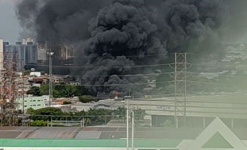 Equipes seguem atuando no rescaldo para impedir novos focos de incêndio