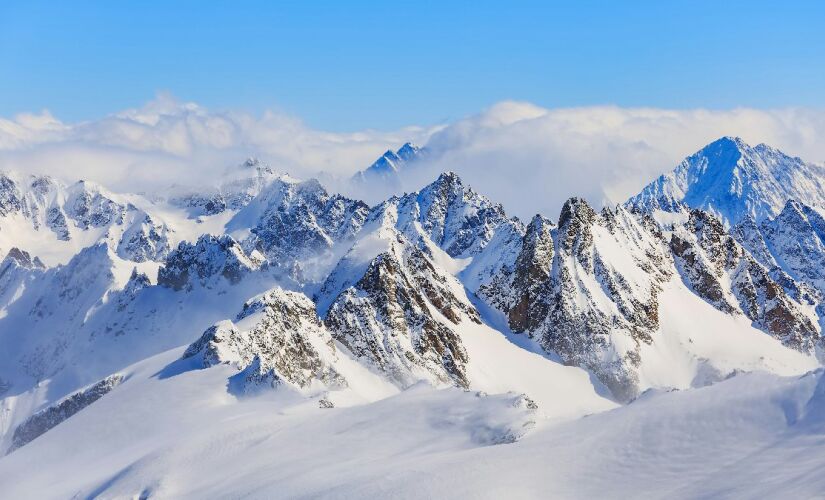 Espaço de 160 metros quadrados permite atividades como fazer anjinhos na neve