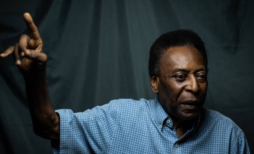 Pelé, eterno camisa 10 do Santos, morreu em 2022