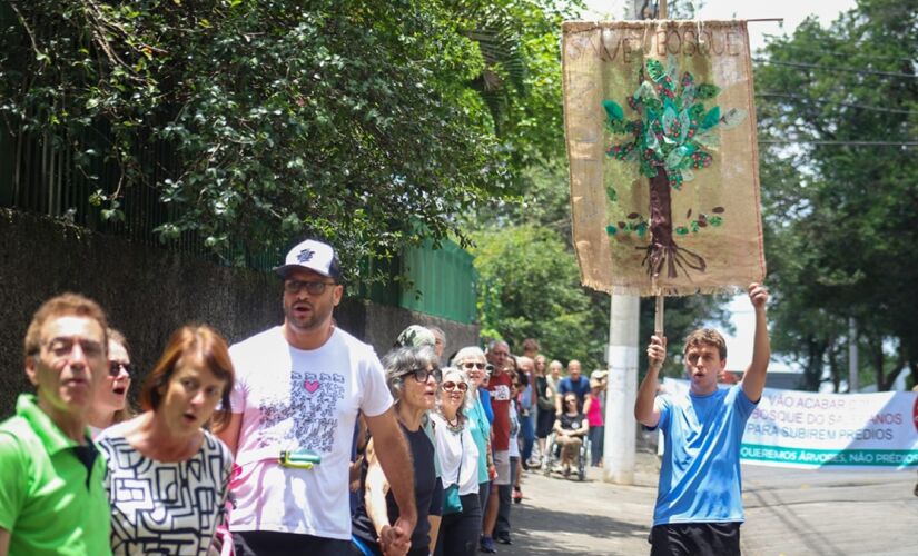 Protesto de moradores em volta do Bosque dos Salesianos, no último sábado