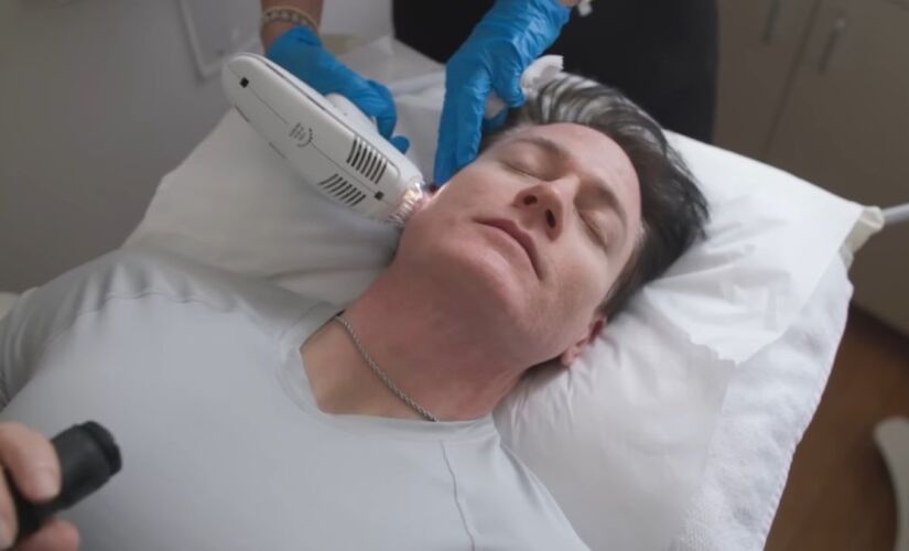 O protocolo Blueprint envolve jejum intermitente e a ingestão diária de mais de 100 suplementos