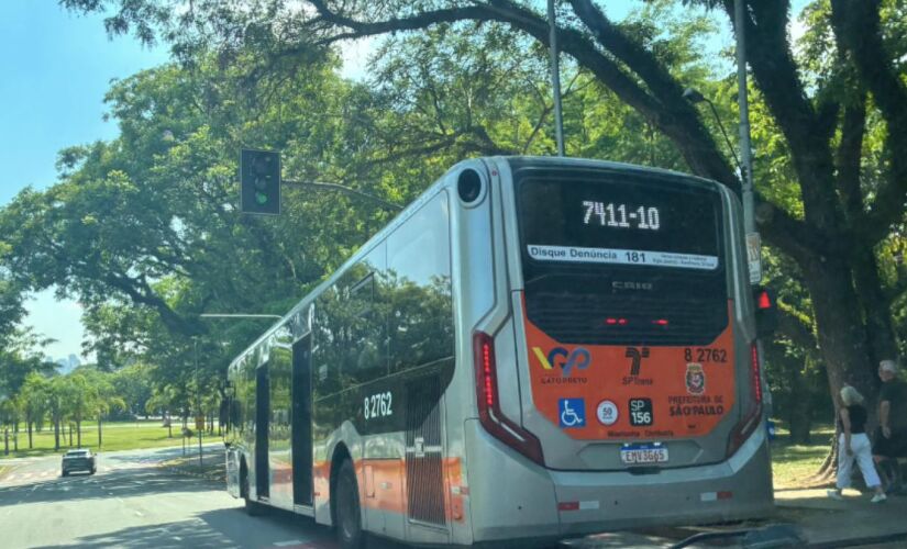 Veículos estão sendo recolhidos aos poucos para as garagens