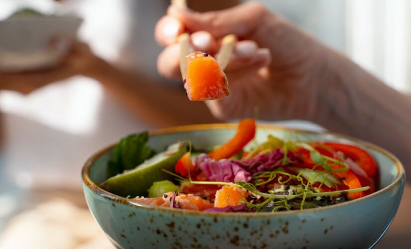 Estudo revela quais alimentos ajudam a viver mais de 100 anos