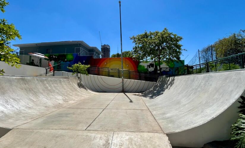 Prefeitura de SP reabre pista de skate do Parque Zilda Natel após requalificação