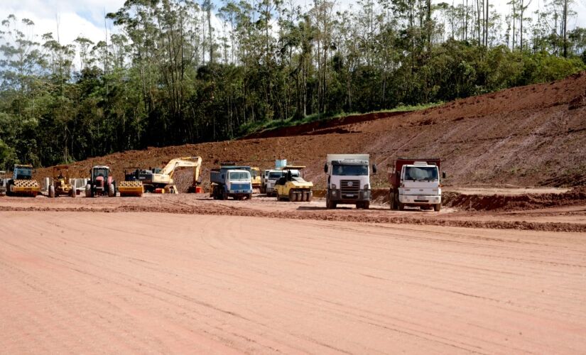 Informação sobre o posto de gasolina foi confirmada por um pedreiro que trabalha na construção