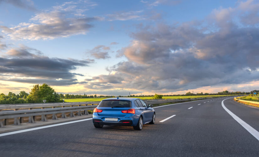 A seta destoa do padrão que os motoristas estão acostumados