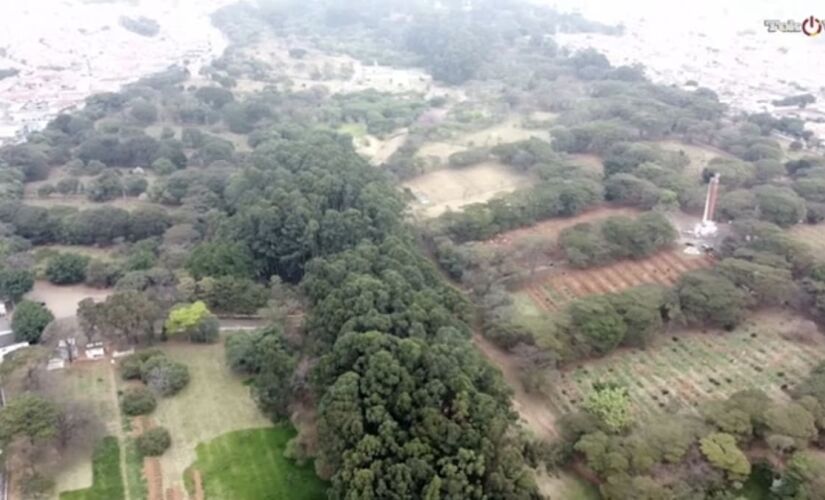 O cemitério já teve um milhão e meio de enterros