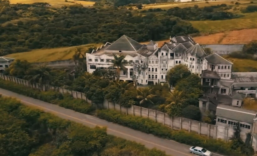 Propriedade está localizada em um terreno de 48 mil metros quadrados