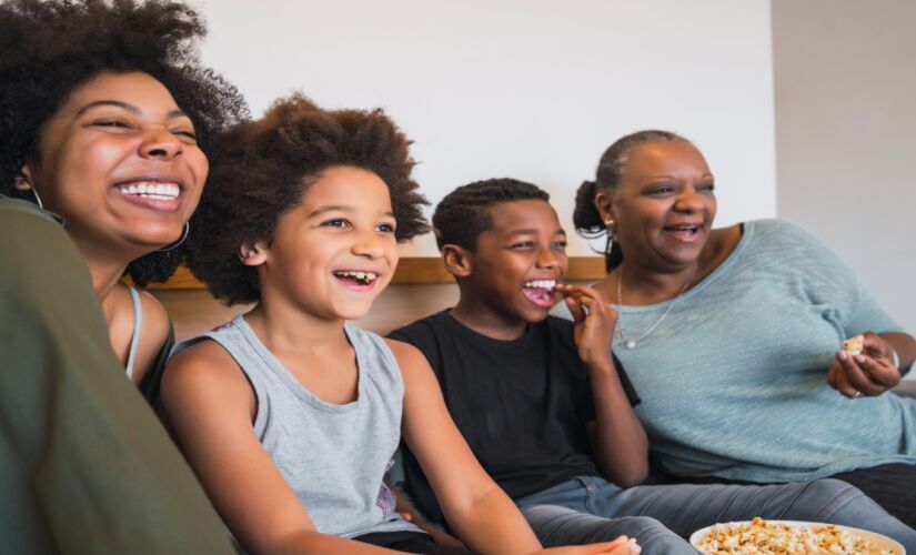 Da comédia à animação, estas cinco escolhas garantem clima natalino para todas as idades