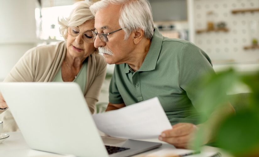 Após os 60 anos, idosos passam a ter direitos que ajudam a reduzir dívidas e despesas do dia a dia