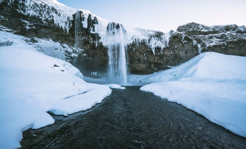 Entenda o motivo da Groelândia estar se movendo 