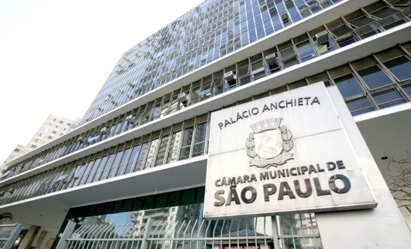 Bônus foi apelidado de 'vale-peru' e lembra tentativa de benefício barrada em outros órgãos