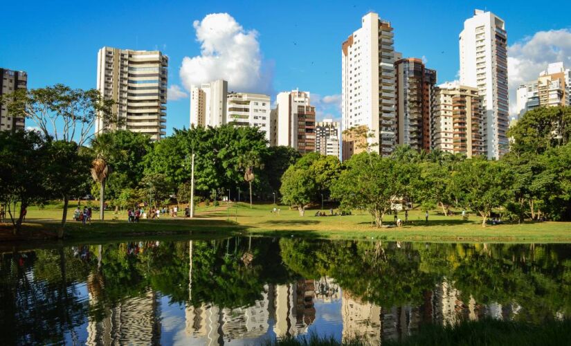 Com economia forte, cultura diversa e uma das maiores áreas verdes entre as capitais brasileiras, Goiânia é um destino que conquista tanto quem visita quanto quem decide ficar.