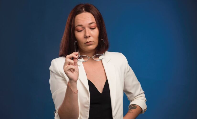 Novo estudo mostra como indivíduos e grupos camuflam atitudes de superioridade