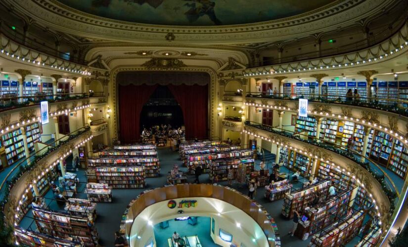 Em dezembro de 2000, o antigo Grand Splendid reabriu como livraria da rede El Ateneo, após uma reforma que preservou o projeto original.