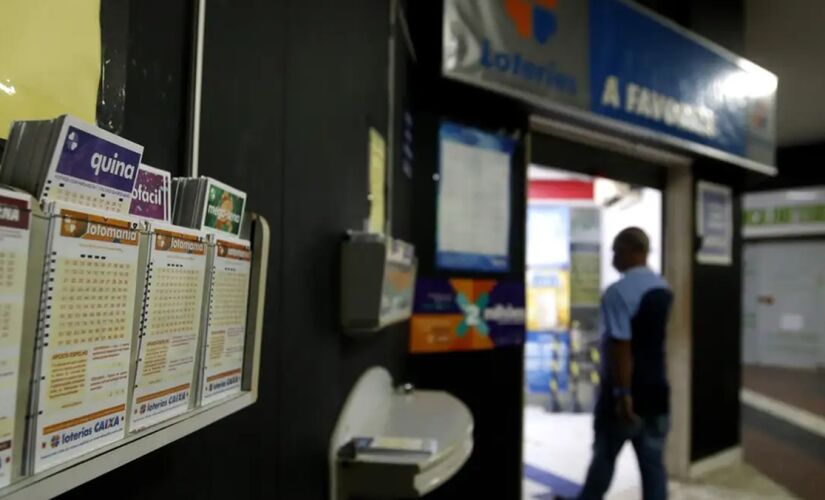 Loteria federal foi sorteada na noite deste sábado