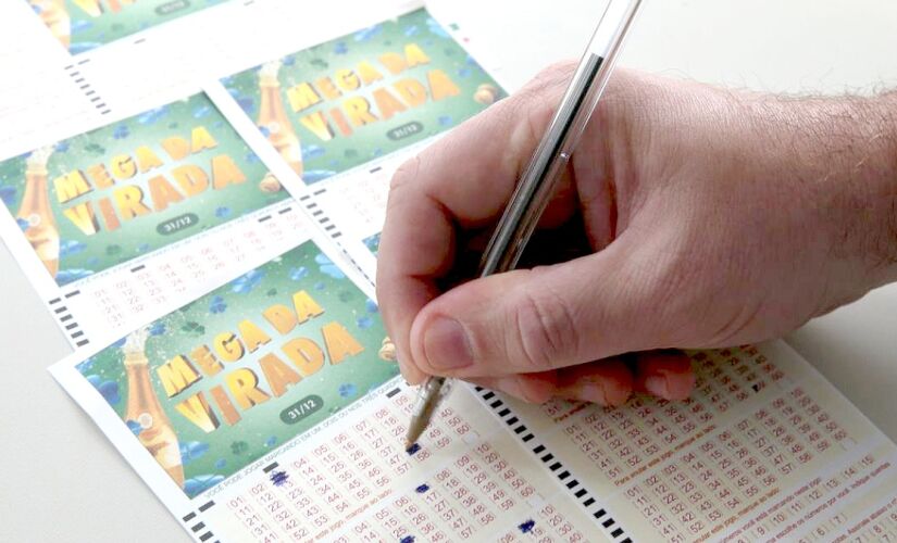 Processo é feito com login da conta Caixa e gera comprovante automático