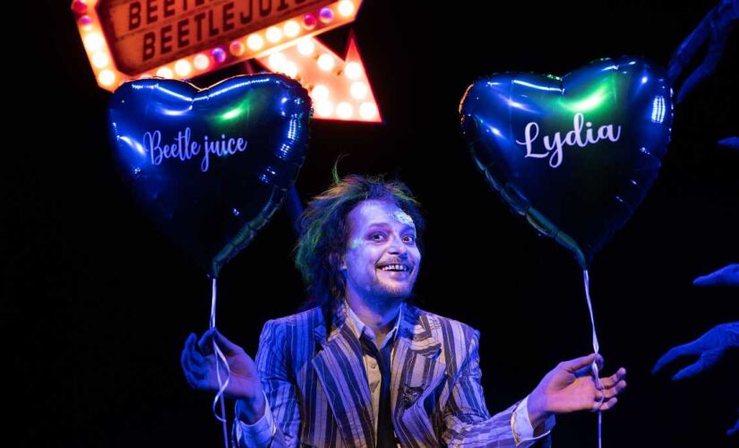 Cantora foi reconhecida por Eduardo Sterblitch durante o espetáculo e acabou cantando A Lenda para a plateia