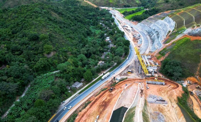 Projeto reconfigura 16 km da BR-116, amplia capacidade da rodovia e deve cortar pela metade o tempo de descida no sentido Rio
