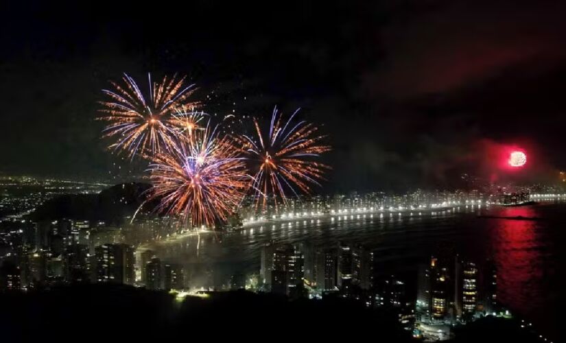 Principais pontos de queima de fogos estarão nas praias de Pitangueiras e Astúrias