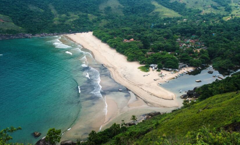 Com estrutura simples, mas acolhedora, o Bonete recebe visitantes que desejam viver uma experiência diferente do turismo convencional.