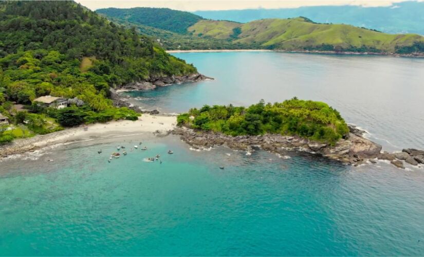 Pouco conhecida, a praia é um refúgio para quem busca lazer e tranquilidade
