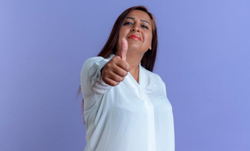 Admitir um erro pode ser menos sobre perder e mais sobre ganhar espaço para algo que faz falta em muitas relações: leveza.