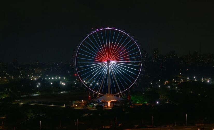 Roda Rico transformará o céu paulistano em um espetáculo natalino com seus 27 mil LEDs
