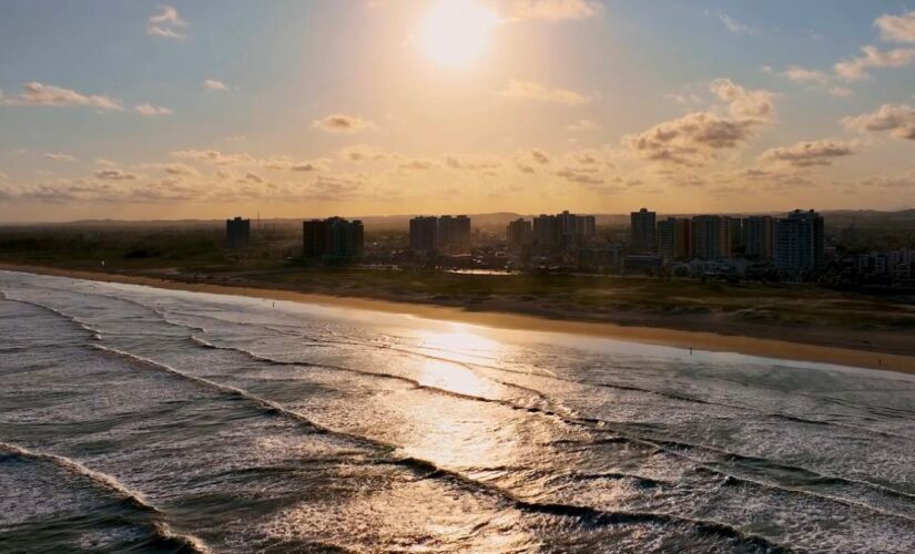 Virada do ano sem gastar muito: praias, hotéis baratos e festa pública garantida em Aracaju