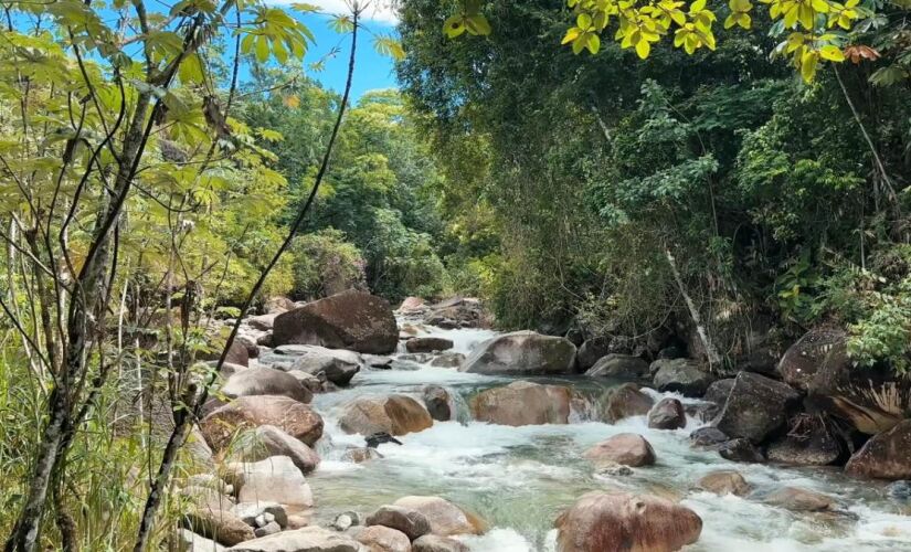 Lavrinhas combina montanhas, &aacute;guas verde-azuladas e noites estreladas em um destino perfeito perto de SP