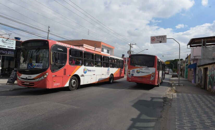 A partir deste sábado, as tarifas dos ônibus municipais da cidade passam a custar R$ 4,45 para quem utiliza o Bilhete Único