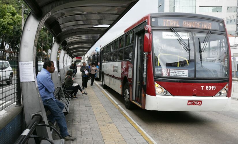 A frota municipal da cidade de São Paulo circula sob contratos emergenciais desde 2013