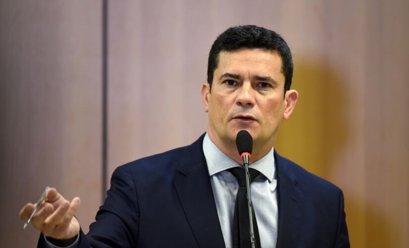 Ministro negou que a proposta seja uma autorização ao "abate"