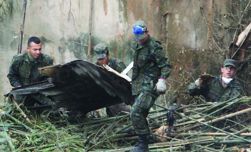 A queda do avião que vitimou o ex-governador de Pernambuco Eduardo Campos e mais seis pessoas, em Santos, ocorreu em 2014