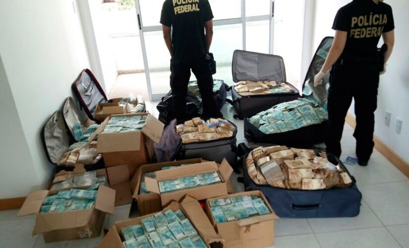 Ela e seus filhos são acusados de lavagem de dinheiro e associação criminosa envolvendo os R$ 51 milhões encontrados pela PF 